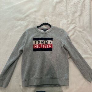 Tommy Hilfiger Gray Crewneck Sweater